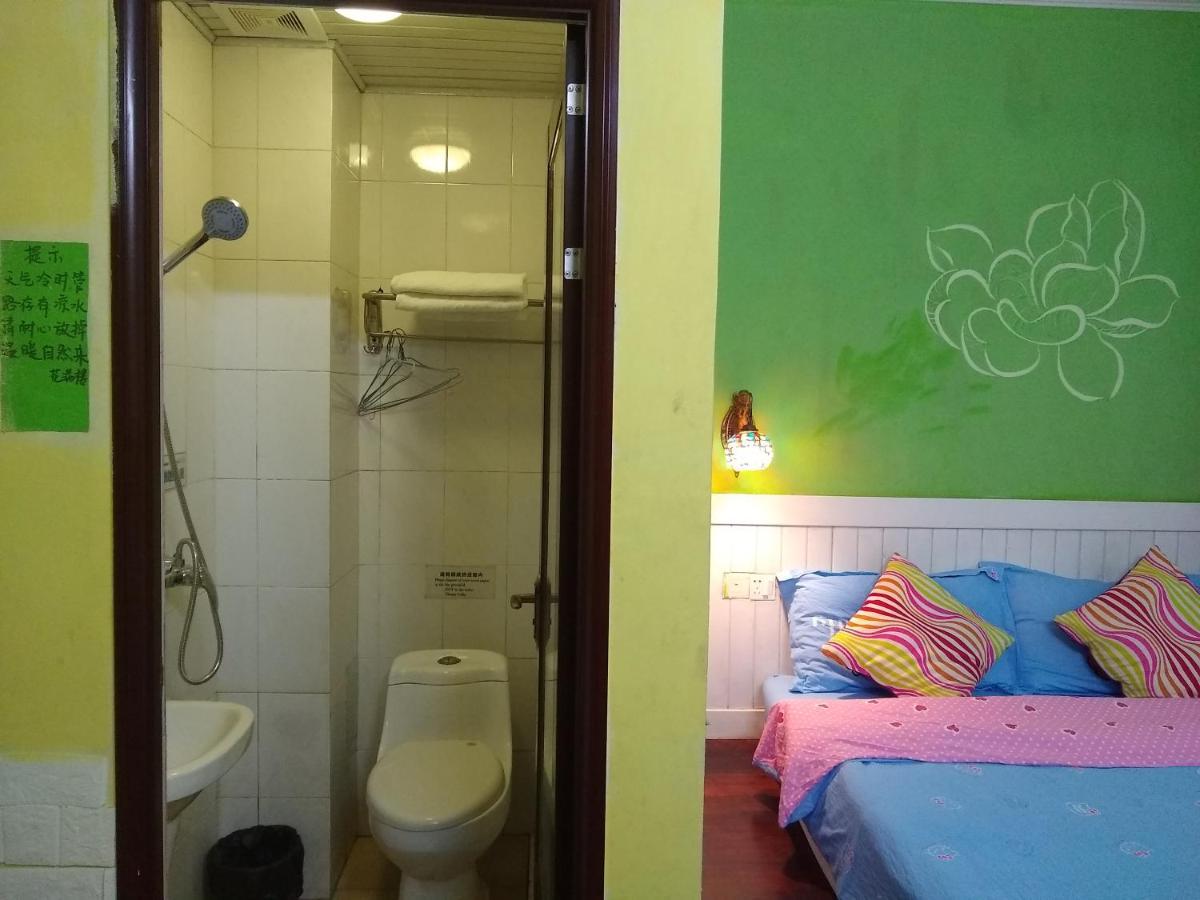 Yangshuo How Flowers Hostel מראה חיצוני תמונה