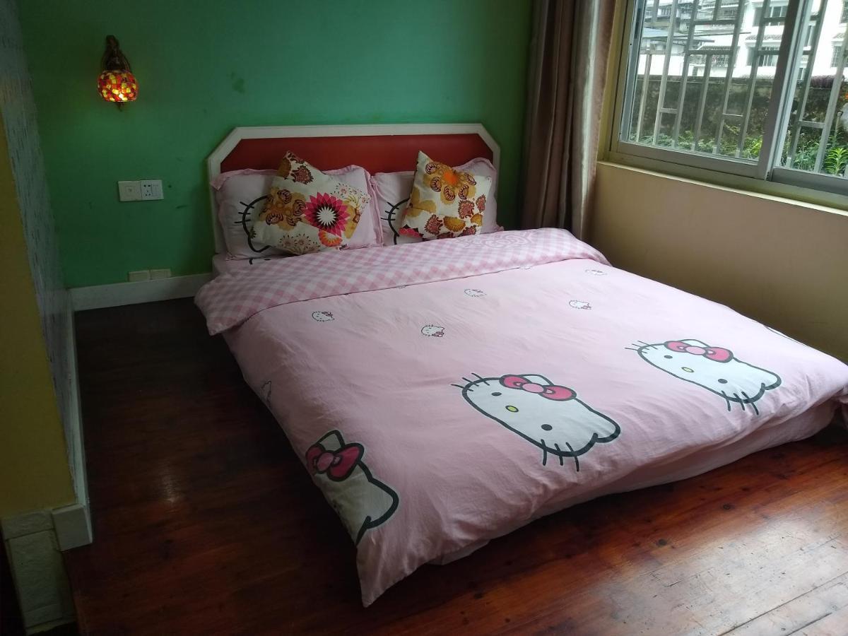 Yangshuo How Flowers Hostel מראה חיצוני תמונה