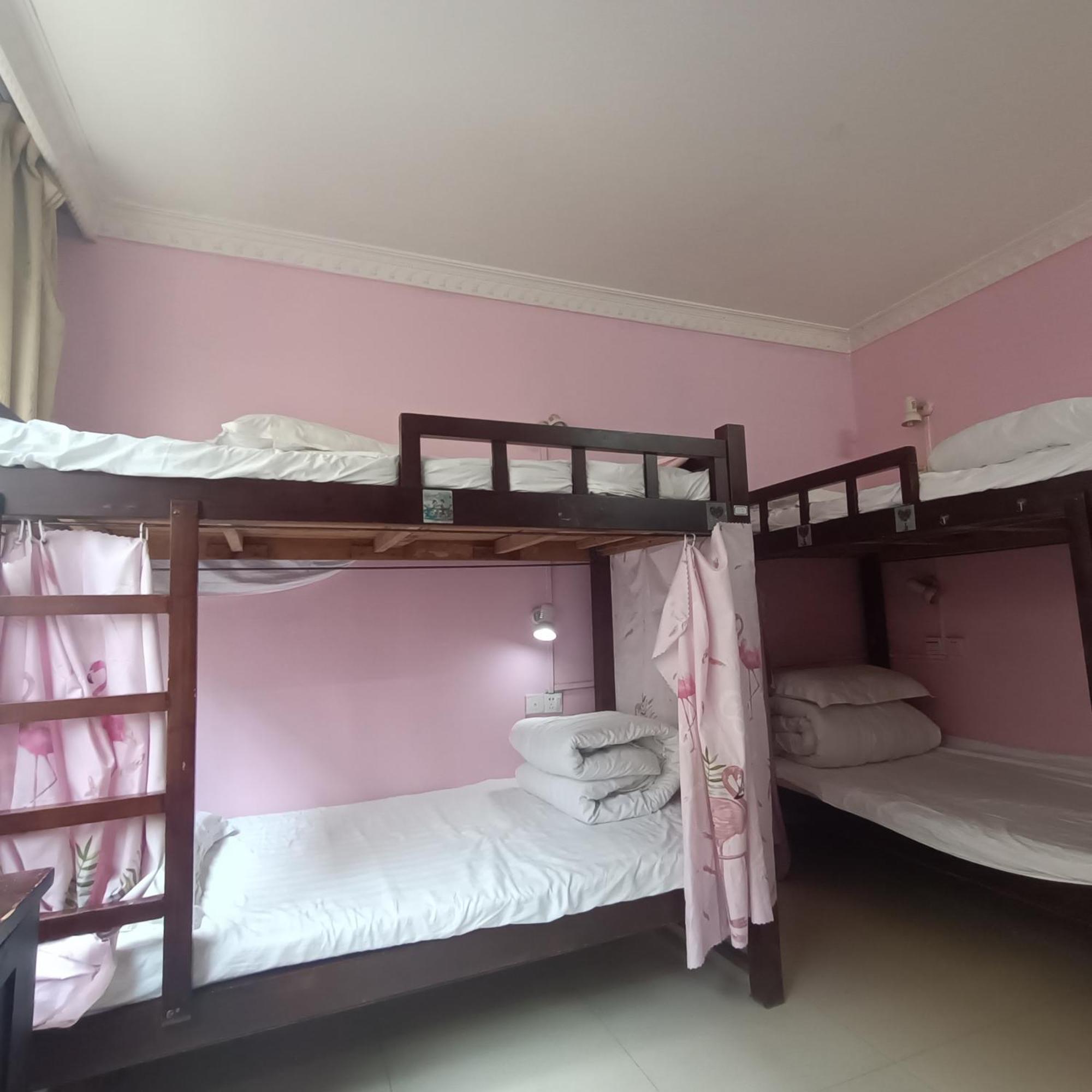 Yangshuo How Flowers Hostel מראה חיצוני תמונה