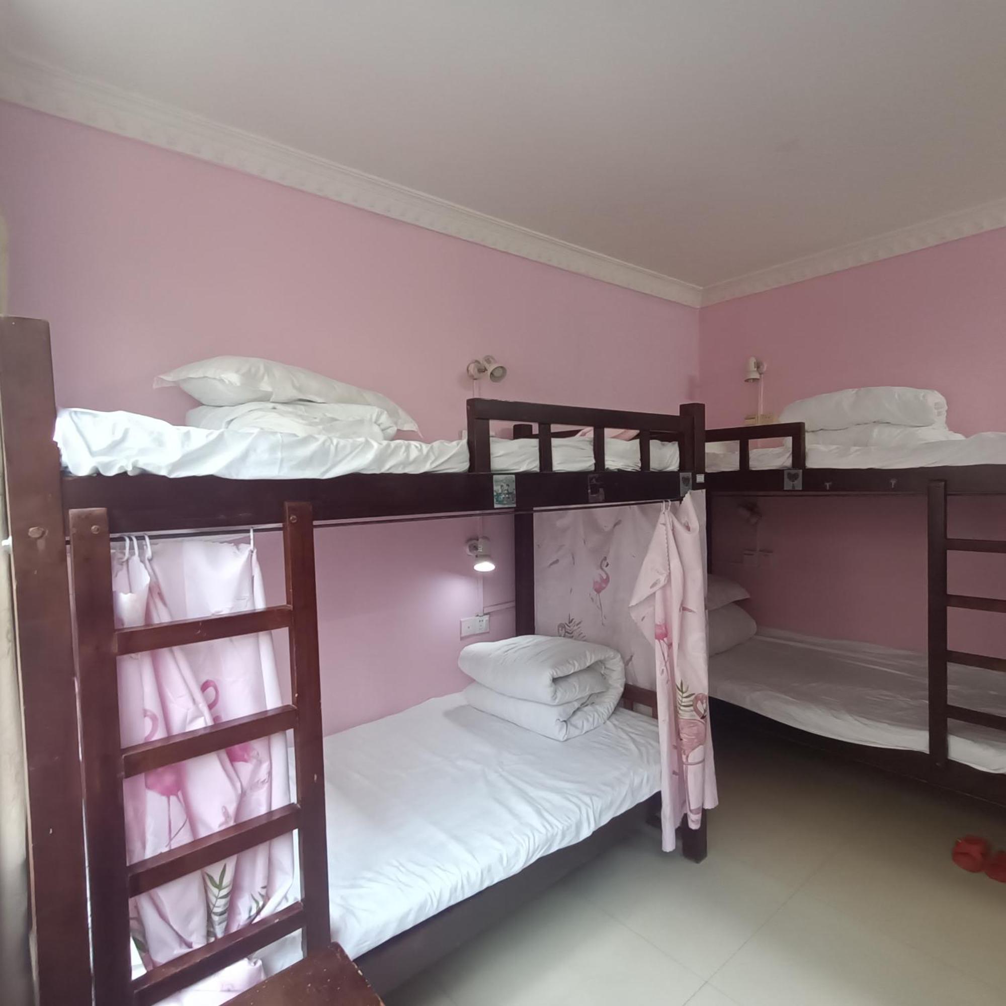 Yangshuo How Flowers Hostel מראה חיצוני תמונה