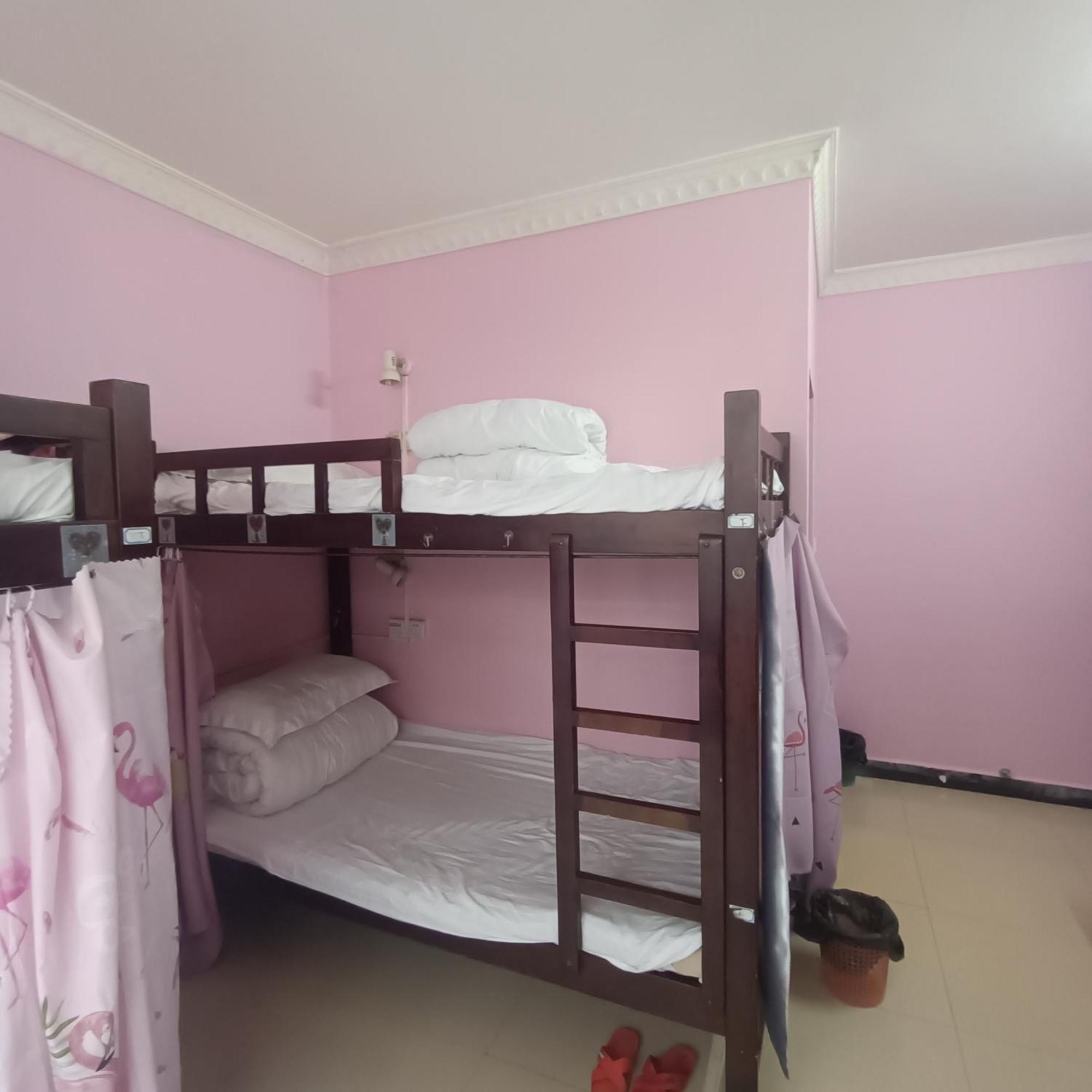 Yangshuo How Flowers Hostel מראה חיצוני תמונה