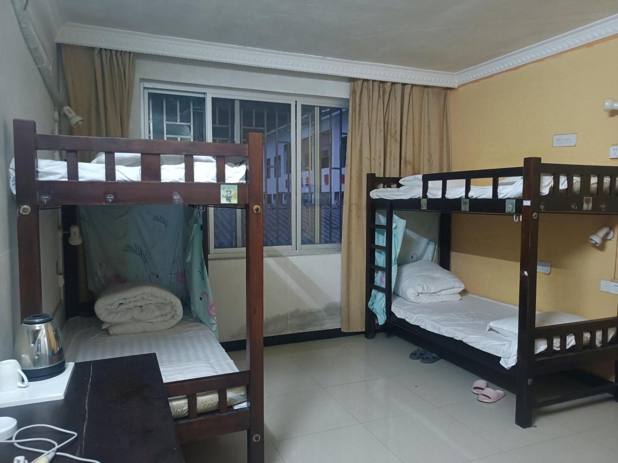 Yangshuo How Flowers Hostel מראה חיצוני תמונה