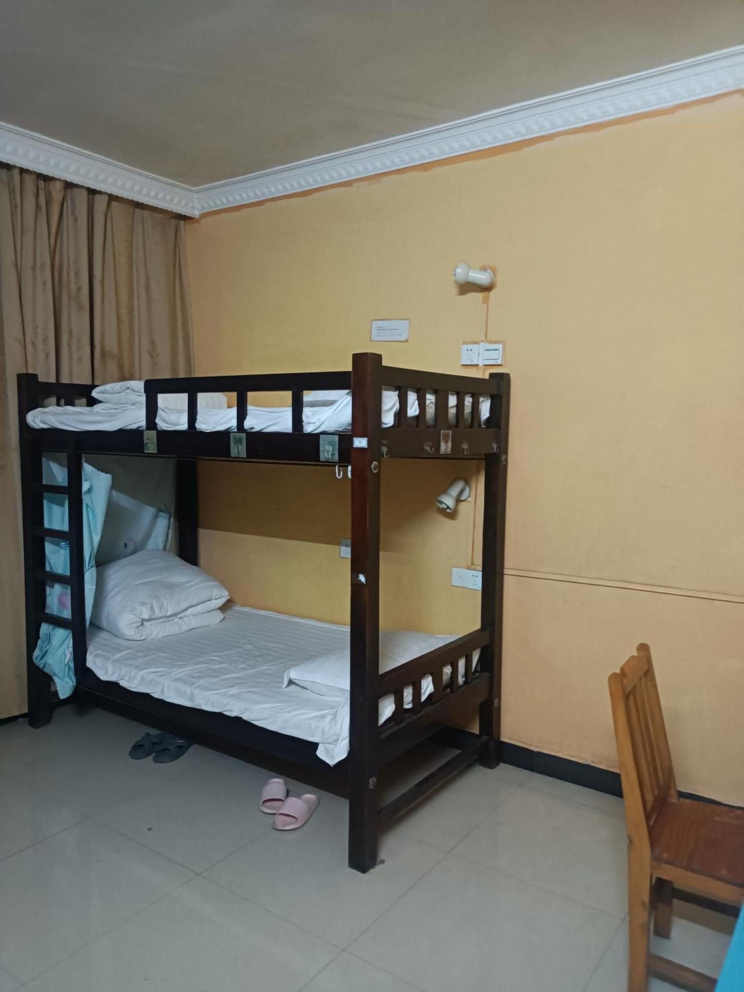 Yangshuo How Flowers Hostel מראה חיצוני תמונה