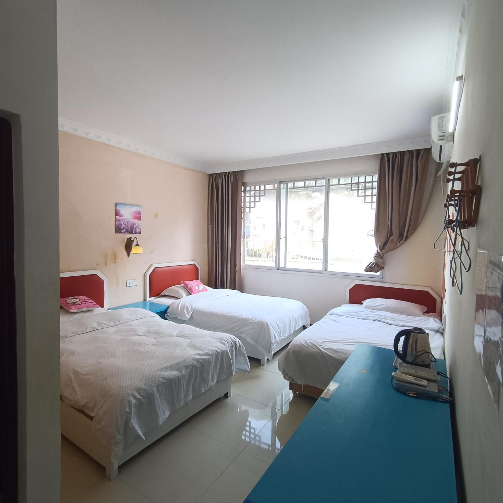 Yangshuo How Flowers Hostel מראה חיצוני תמונה