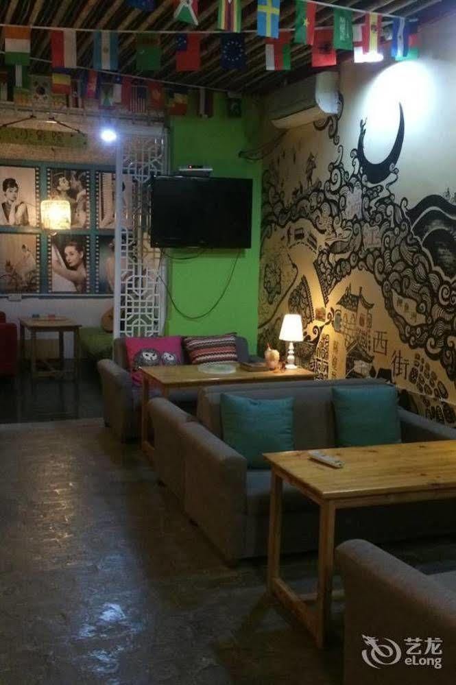Yangshuo How Flowers Hostel מראה חיצוני תמונה