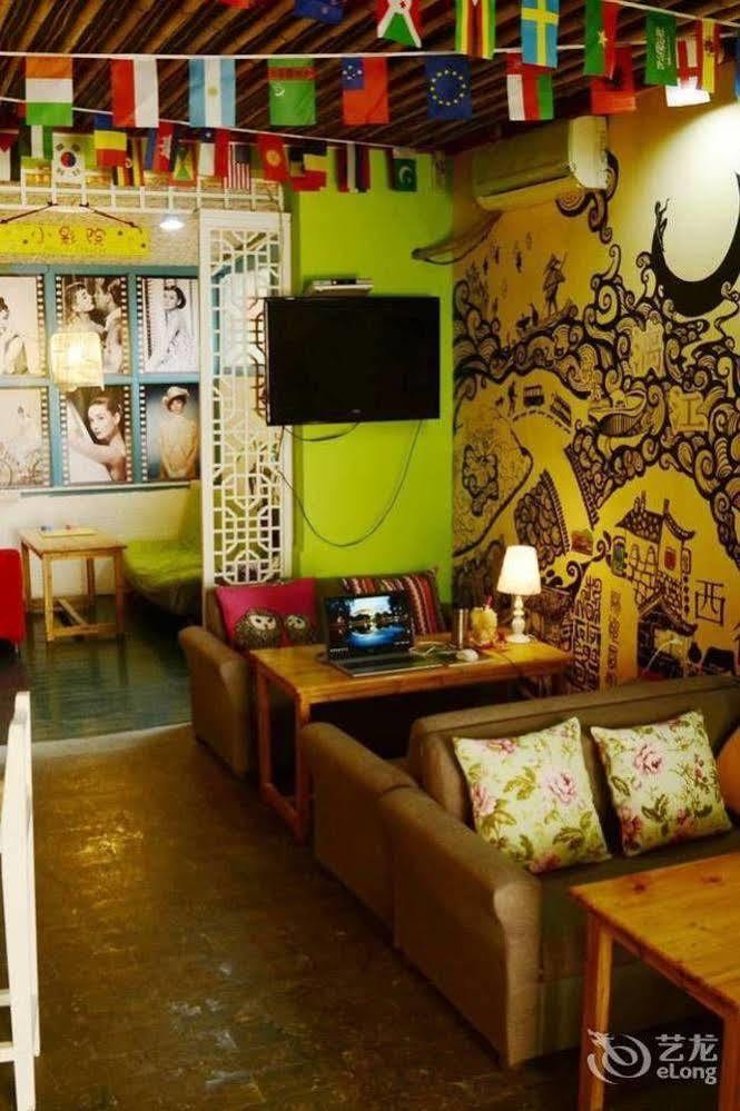 Yangshuo How Flowers Hostel מראה חיצוני תמונה