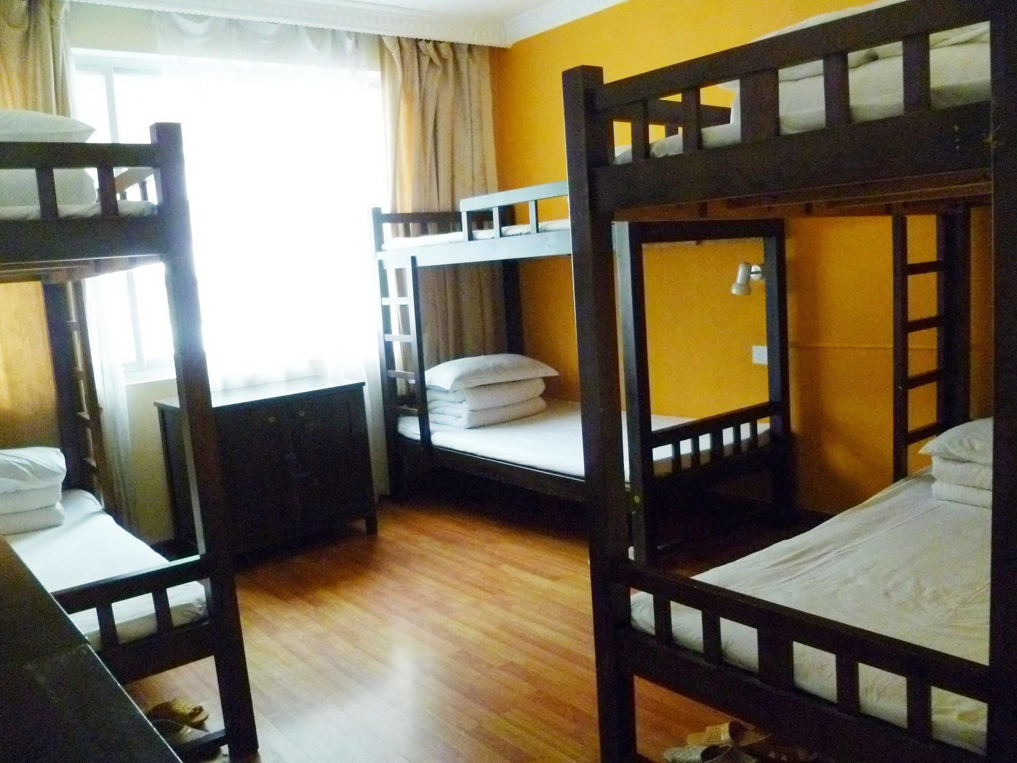 Yangshuo How Flowers Hostel מראה חיצוני תמונה
